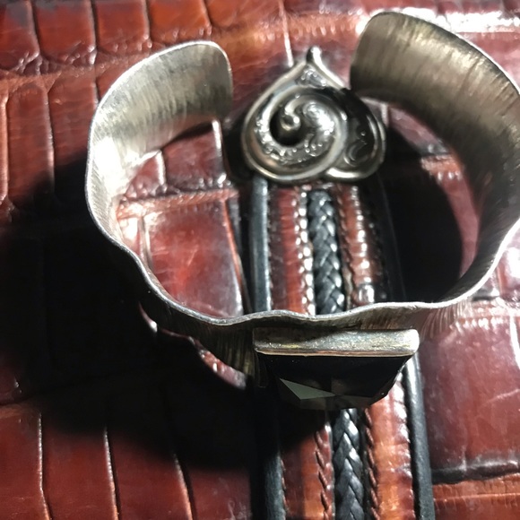 Sterling cuff with faceted onyx - Picture 4 of 6